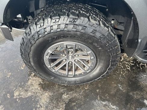 Used 2019 Ford F150 Raptor w/ Equipment Group 802A Luxury image 24