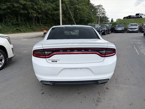 Used 2015 Dodge Charger SE w/ Sport Appearance Group RWD image 6