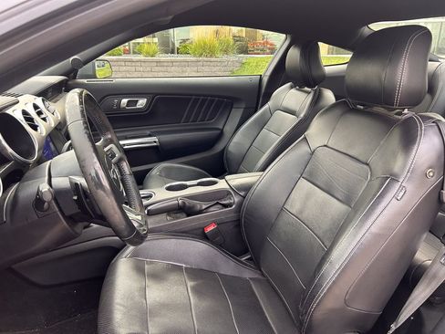Used 2020 Ford Mustang GT Premium w/ Black Accent Package RWD image 10