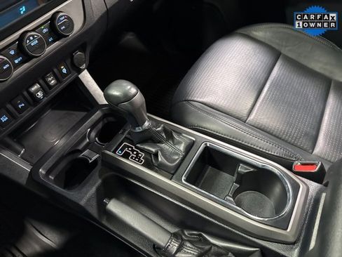 Used 2019 Toyota Tacoma Limited image 18