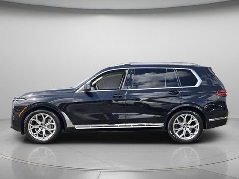 Used 2024 BMW X7 xDrive40i w/ Premium Package AWD/4WD image 3