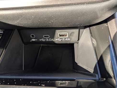 Certified 2025 Subaru Outback Premium image 25