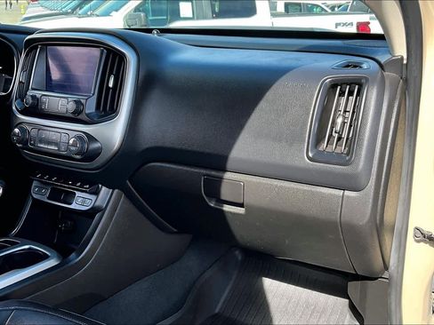 Used 2022 Chevrolet Colorado ZR2 w/ Colorado ZR2 Bison Edition image 18