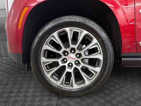 New 2026 GMC Yukon XL Denali w/ Denali Reserve Package image 40