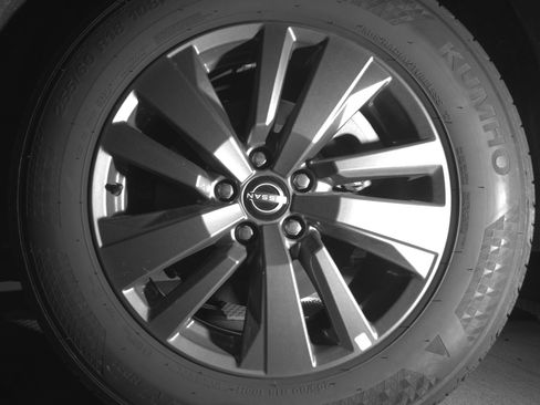 Used 2025 Nissan Pathfinder SV FWD image 14