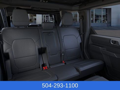 New 2025 Ford Bronco Badlands image 11