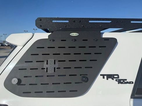 Used 2019 Toyota 4Runner TRD Off-Road AWD/4WD image 7