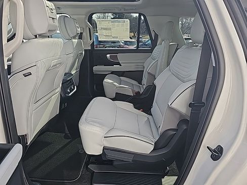 New 2026 Ford Expedition Max Platinum image 12