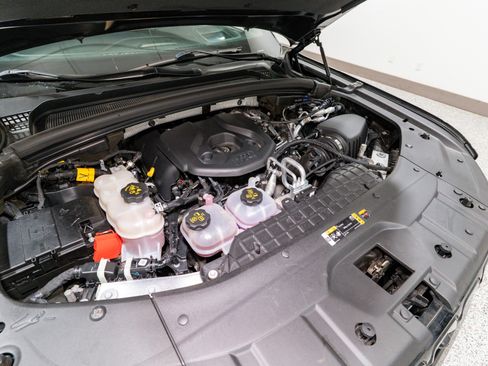 Used 2023 Jeep Grand Cherokee Overland w/ Advanced Protech Group III image 39