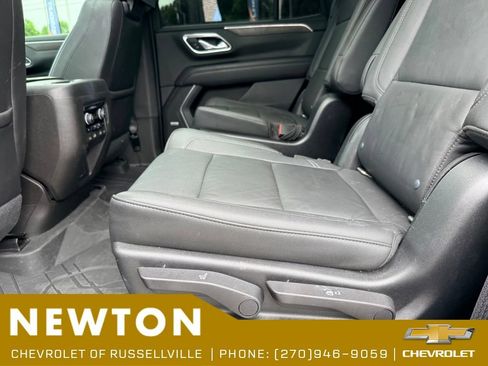 Used 2021 Chevrolet Tahoe Z71 w/ Luxury Package AWD/4WD image 20