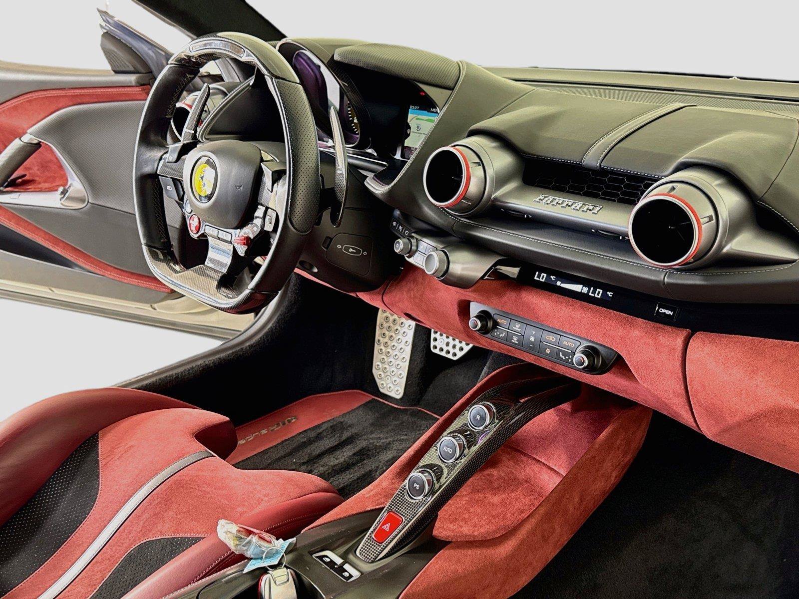 Used 2019 Ferrari 812 Superfast RWD image 32