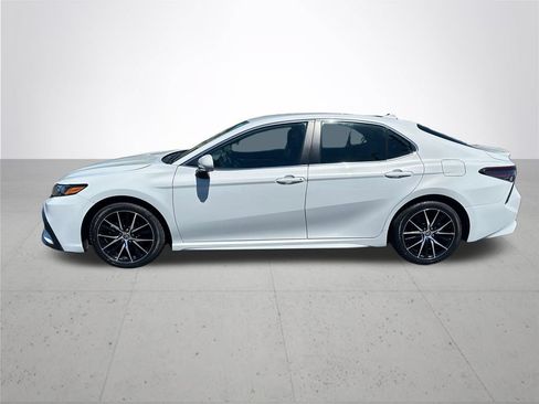 Used 2024 Toyota Camry SE w/ Cold Weather Package AWD/4WD image 10