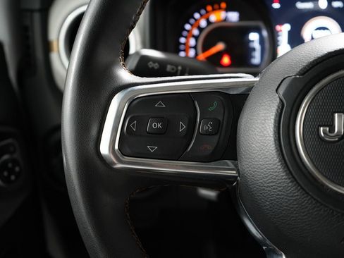 Used 2024 Jeep Wrangler Unlimited Sahara AWD/4WD image 13
