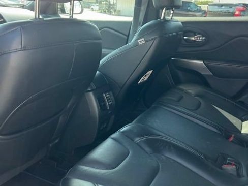 Used 2021 Jeep Cherokee Latitude Lux 80th Anniv w/ Quick Order Package 2YU 80th FWD image 5