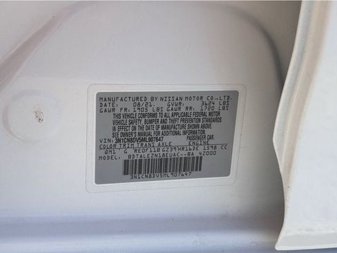 Used 2021 Nissan Versa S FWD image 32
