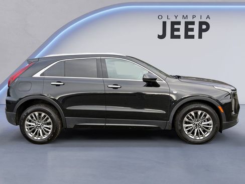 Used 2024 Cadillac XT4 Premium Luxury image 6