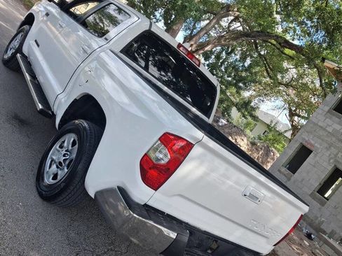 Used 2014 Toyota Tundra SR5 w/ SR5 Upgrade Package image 11