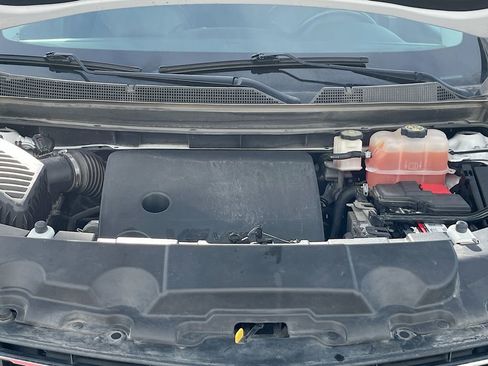 Used 2021 Chevrolet Traverse LT image 32