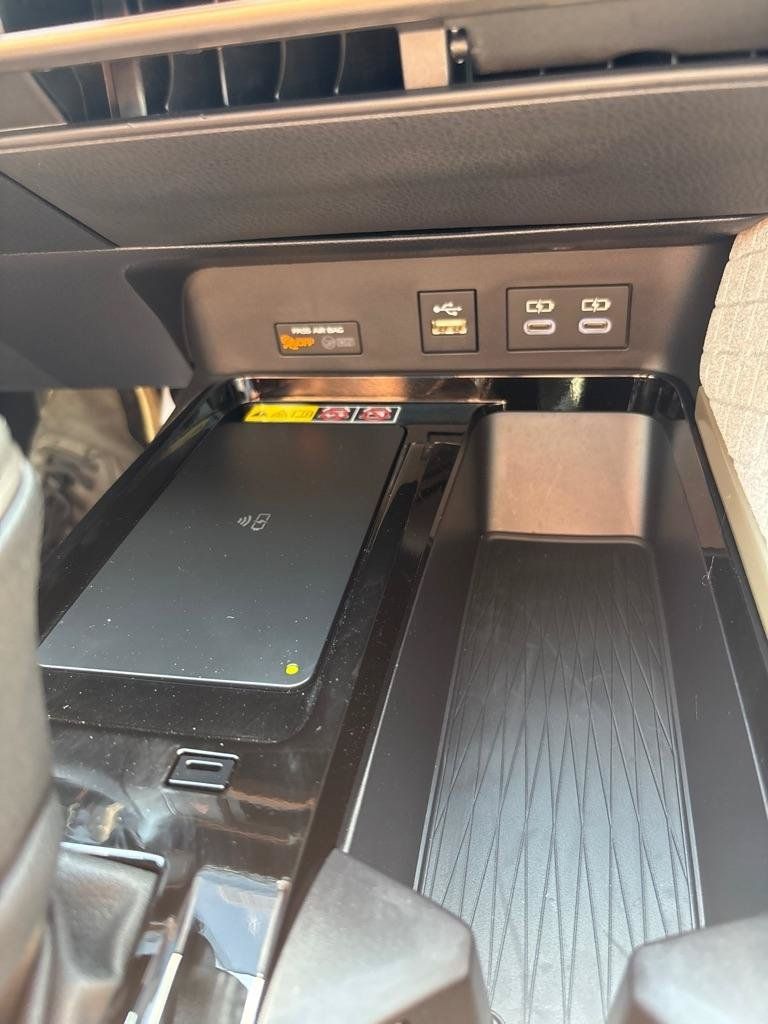 Used 2026 Toyota Camry XLE w/ Premium Plus Package FWD image 32