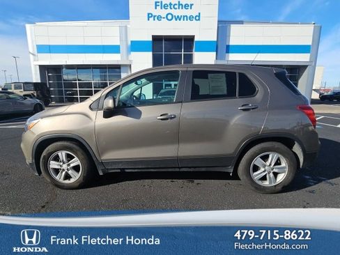 Used 2021 Chevrolet Trax LS w/ Tint and Cruise Package image 1