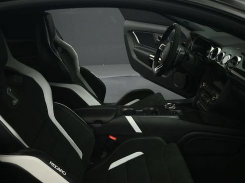 Used 2021 Ford Mustang Shelby GT500 w/ Technology Package RWD image 47
