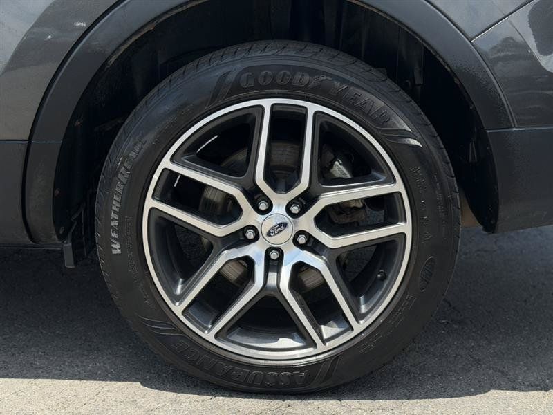 Used 2017 Ford Explorer Sport w/ Equipment Group 401A AWD/4WD image 33