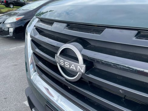 Used 2022 Nissan Pathfinder SL FWD image 4