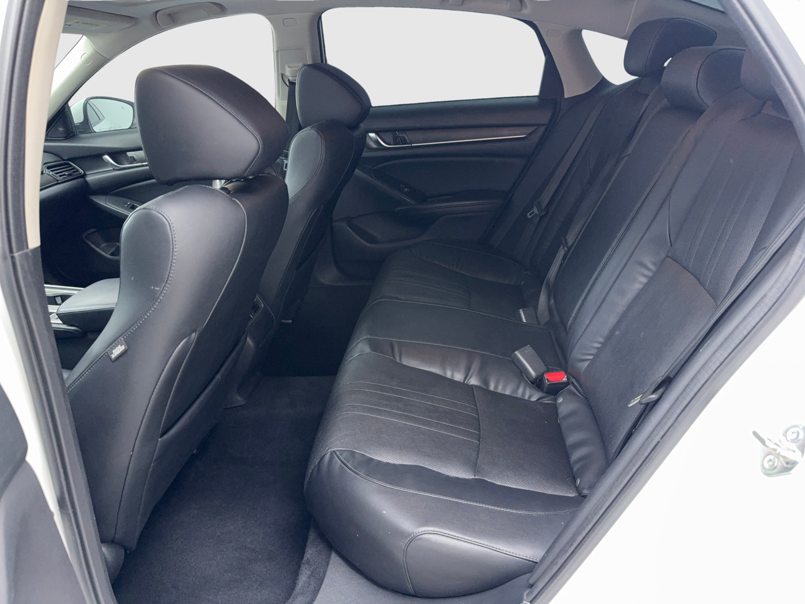 Used 2018 Honda Accord EX-L image 38