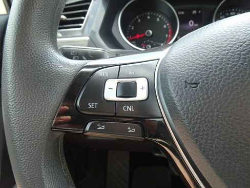 Used 2018 Volkswagen Tiguan S FWD image 19