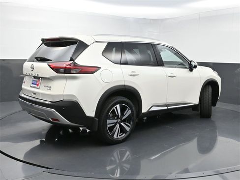 Used 2022 Nissan Rogue Platinum w/ Head-Up Display Package image 27