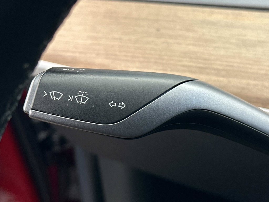 Used 2018 Tesla Model 3 Long Range RWD image 18