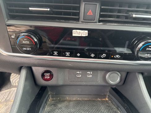 Certified 2025 Nissan Rogue SV AWD/4WD image 18