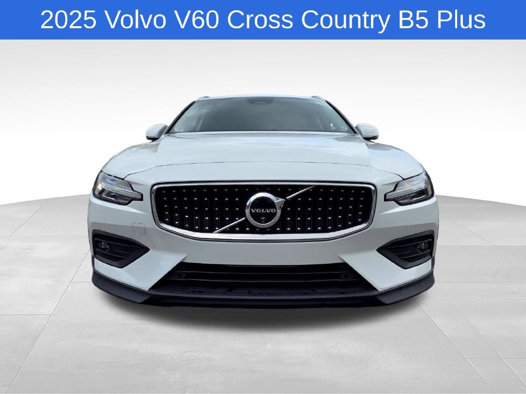 Used 2025 Volvo V60 B5 Cross Country Plus AWD/4WD image 9