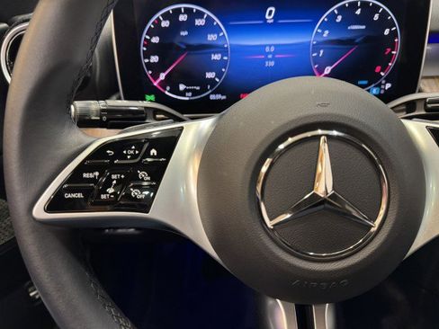 Used 2025 Mercedes-Benz C 300 4MATIC Sedan image 70