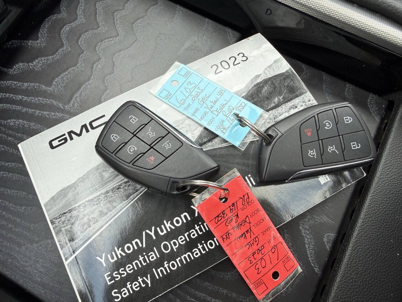 Used 2023 GMC Yukon Denali AWD/4WD image 28