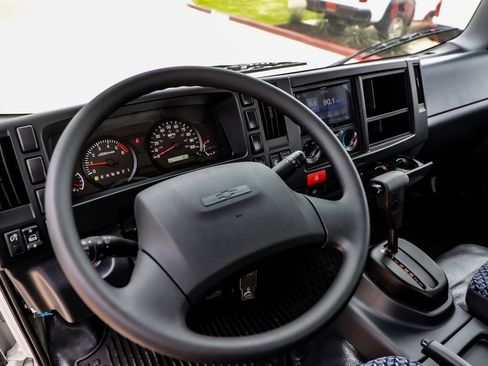 New 2024 Chevrolet Low Cab Forward image 19