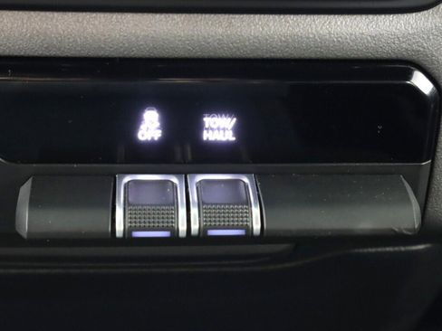 Used 2022 RAM 1500 Big Horn w/ Protection Group image 25