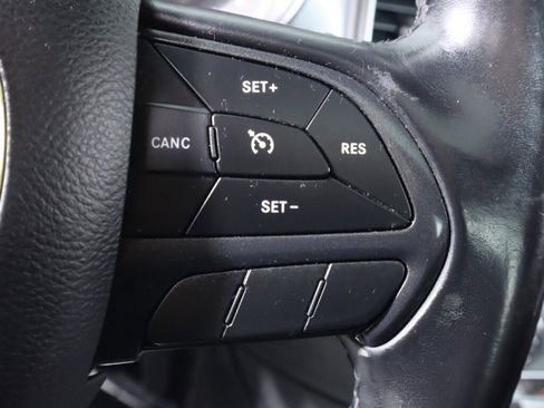 Used 2019 Dodge Charger SXT image 13