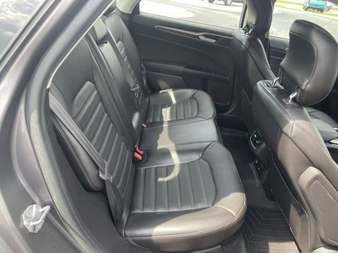 Used 2014 Ford Fusion SE w/ Equipment Group 202A FWD image 37
