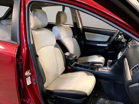 Used 2017 Subaru Crosstrek 2.0i Premium w/ Moonroof Package AWD/4WD image 8