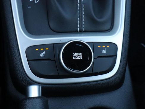 New 2026 Hyundai Venue SEL FWD image 15