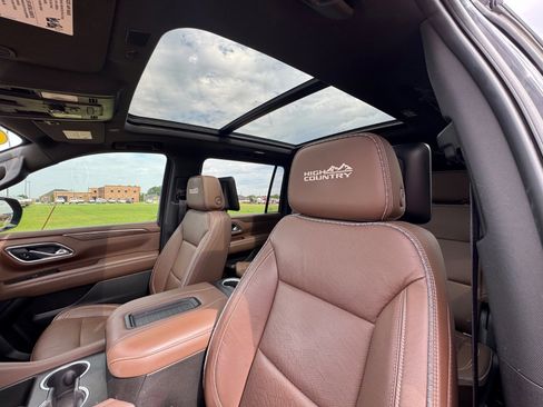 Used 2021 Chevrolet Suburban High Country w/ Premium Package RWD image 10