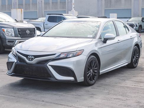 Certified 2024 Toyota Camry SE image 3