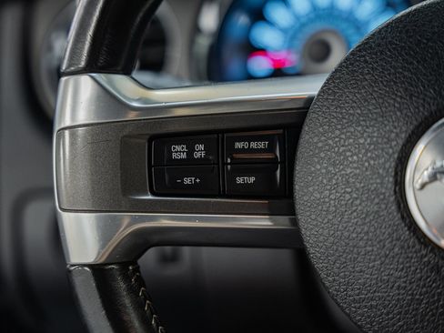 Used 2013 Ford Mustang GT RWD image 34