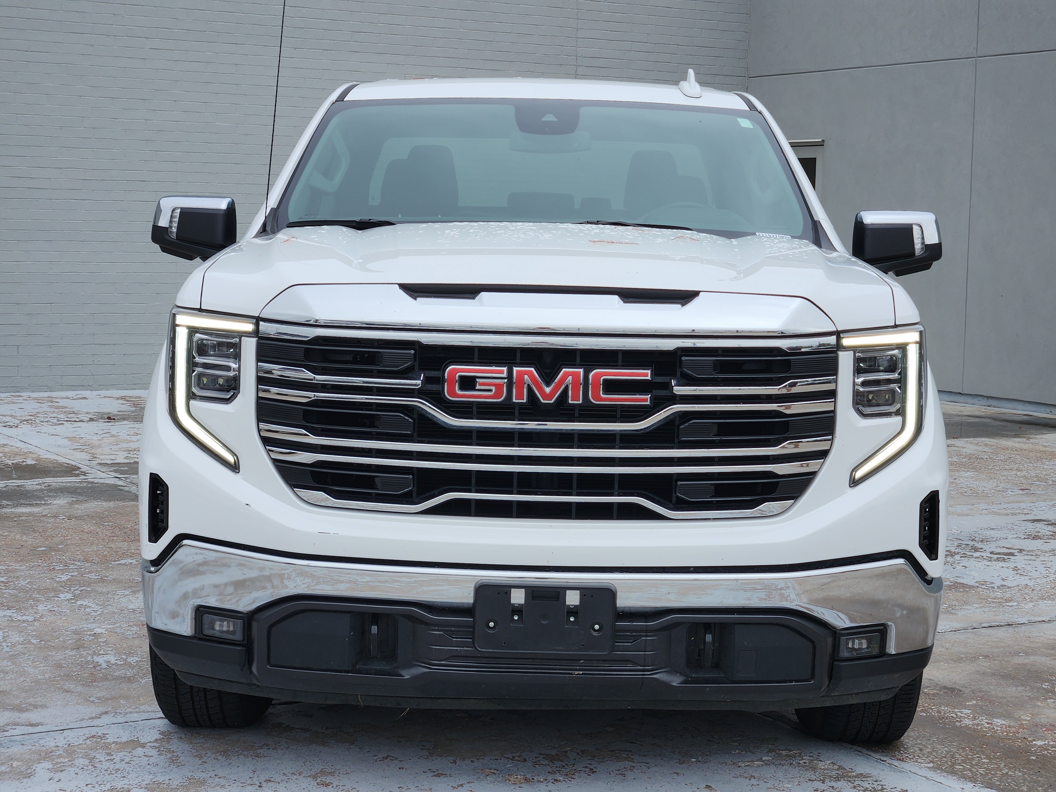 Used 2025 GMC Sierra 1500 SLT AWD/4WD image 3