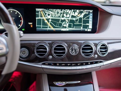 Used 2019 Mercedes-Benz S 560 4MATIC Sedan image 31