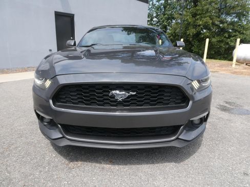 Used 2016 Ford Mustang Coupe RWD image 2