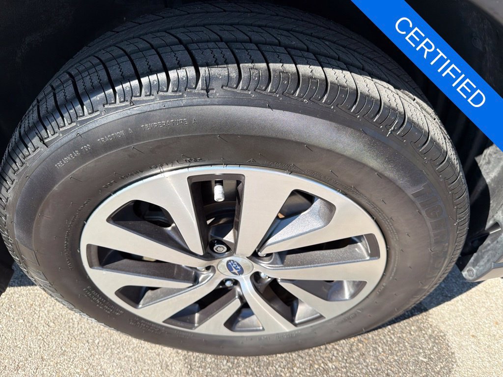 Certified 2025 Subaru Outback Premium AWD/4WD image 32