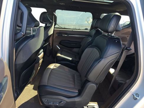 Used 2024 Kia EV9 GT-Line image 16