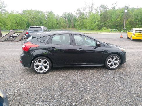 Used 2013 Ford Focus ST FWD image 4